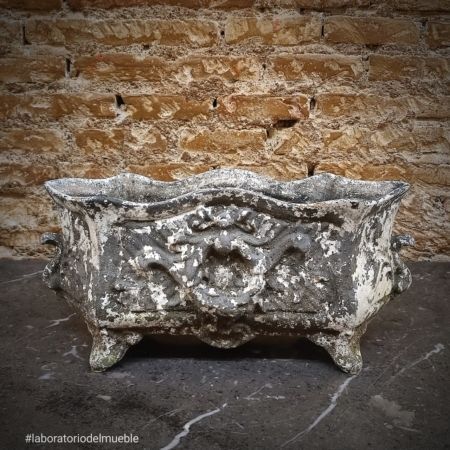 Jardinera-hierro-fundido