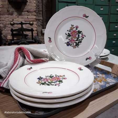 Vajilla-platos-flores-silvestres
