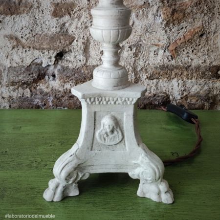 Pie-Candelabro