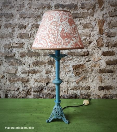Pie -candelabro-pantalla